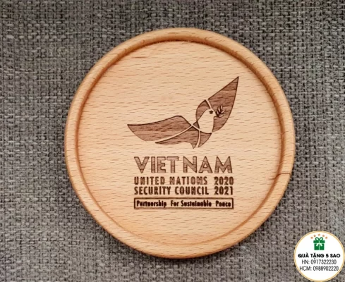 Khắc Laser Đế lót ly bằng gỗ giá rẻ, in logo theo yêu cầu, tại TP Vinh, Nghệ An, Hà Tĩnh