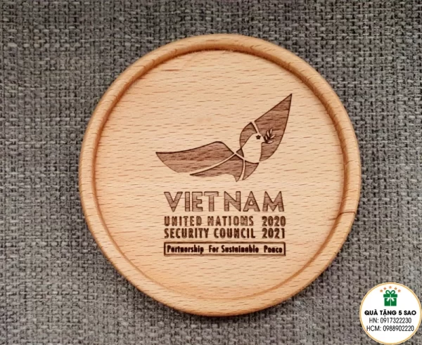 Khắc Laser Đế lót ly bằng gỗ giá rẻ, in logo theo yêu cầu, tại TP Vinh, Nghệ An, Hà Tĩnh